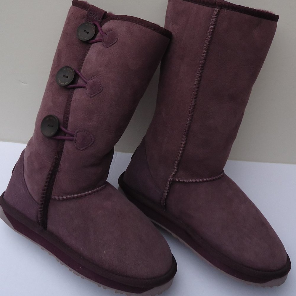SIZE W 8.Emu Australia Sheepskin Purple Boots .